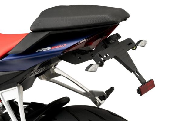 LICENSE SUPPORT APRILIA RS 660 21 C/BLACK