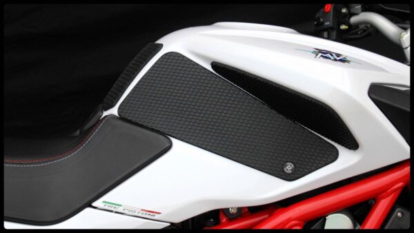 GRIPSTER TANK GRIPS,MV AGUSTA BRUTALE 675 (2012 - CURRENT), 750 (2001 - 06), 800 / 800 DRAGSTER (2013 - CURRENT), 1090 (2009 - CURRENT)