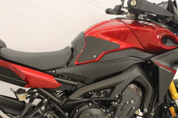 GRIPSTER TANK GRIPS, YAMAHA  FJ-09 / MT-09 TRACER  (2015 - CURRENT)
