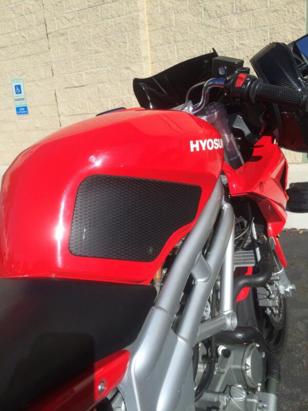 GRIPSTER TANK GRIPS, HYOSUNG COMET GTR 650 (2004 - CURRENT)