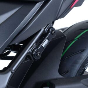Rear Footrest Plate (left side), Suzuki GSR750 11- / GSX-S750 17- / GSX250R 17-